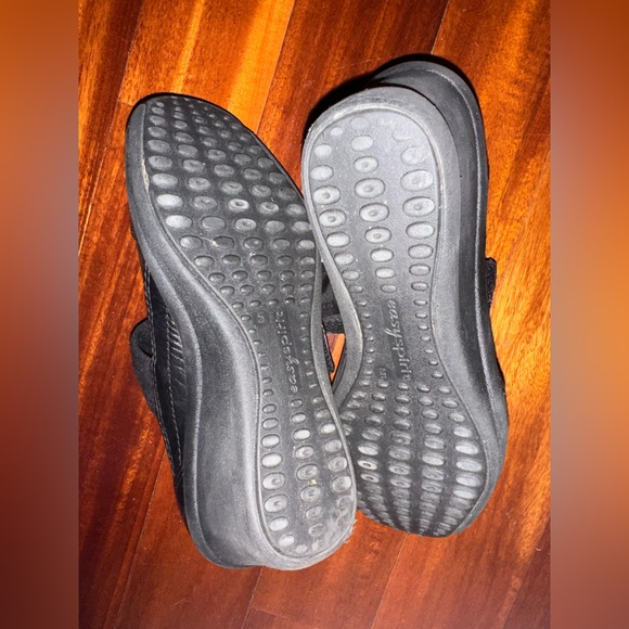 Easy Spirit Black Platform Shoes - Picture 6 of 6